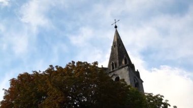 Geleneksel Köy Kilisesi Harici