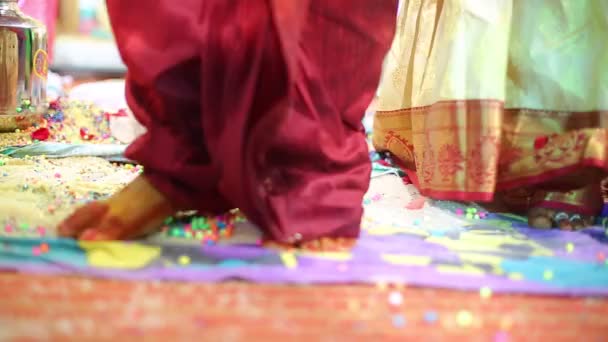 Indyjska Tradycyjna Hinduska Ceremonia Ślubu — Wideo stockowe