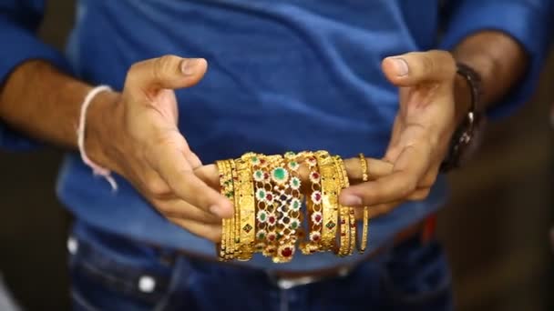 Indian Bride Makes Herself Ready — Vídeo de Stock