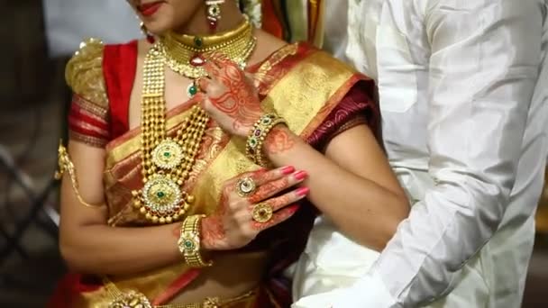 Indian Bride Makes Herself Ready — Stock Video