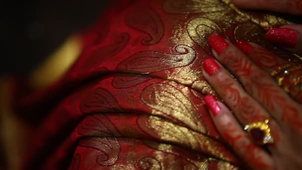Indian Bride Makes Herself Ready — Wideo stockowe