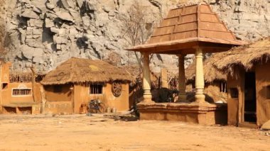 Rajasthan Hindistan 'daki kır evi.