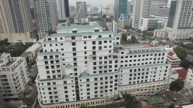 Modern Binaların Dışı