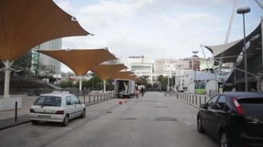 Modern Binaların Dışı