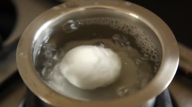 Bir Yumurtanın Yakın Çekimi