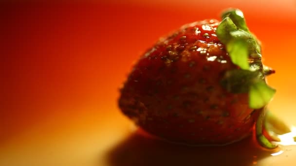 Macroshot Van Aardbeienfruit — Stockvideo