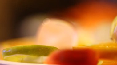 İçecekteki buz küpleri