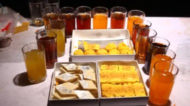 Dükkanda Hint Şekeri