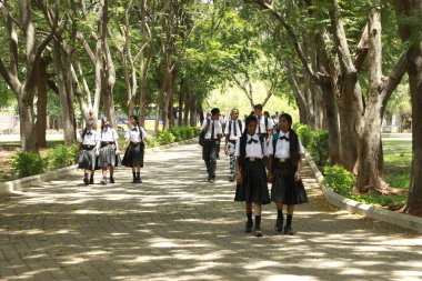 Hintli öğrenciler okulda Hyderabad Hindistan 16 Haziran 2023