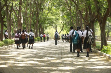 Hintli öğrenciler okulda Hyderabad Hindistan 16 Haziran 2023