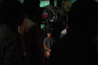 Erkek Film Projektörü Operatörü 25 Ağustos 2023