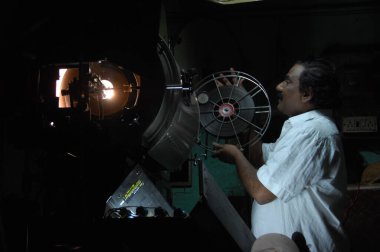 Erkek Operatör Film Projektörü 25 Ağustos 2023