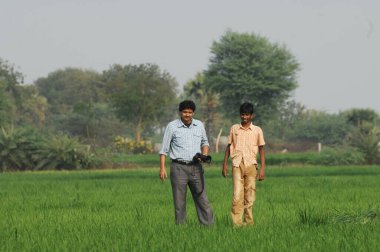 İş yerindeki fotoğrafçı Hyderabad Hindistan 25 Temmuz 2023