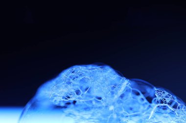 su kabarcıkları mavi hava