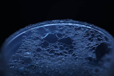 Camdaki hava kabarcıkları