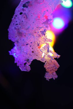 Kurutulmuş pirinç lapası tabakası.