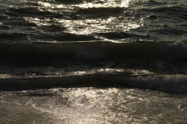 Denizde su dalgaları