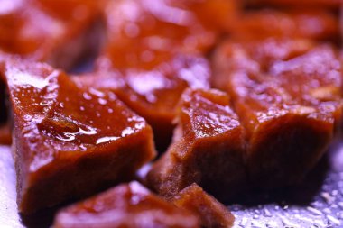 Geleneksel baston şeker küpü.