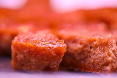 Geleneksel baston şeker küpü.