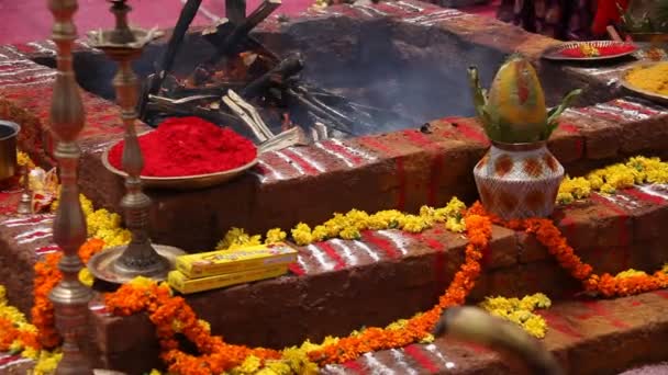 인도의 힌두교기도 — 비디오