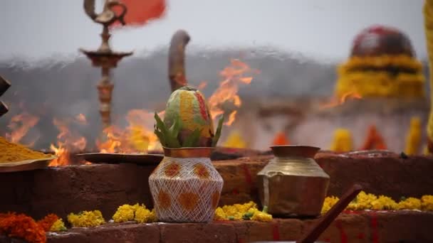 인도의 힌두교기도 — 비디오
