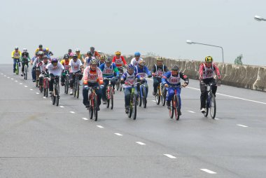 Erkek Bisiklet Yarışı 'ndaki Büyük Bisikletçi Grubu 5 Nisan 2024 Hindistan