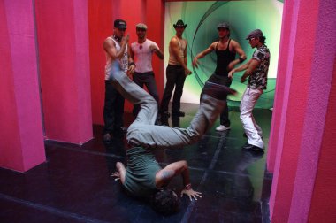 İnsanlar 5 Şubat 2024 Hyderabad Hindistan 'da eğleniyor.