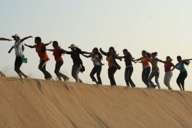 Hintli Dansçılar Hyderabad kılığında Hindistan 26 Şubat 2024