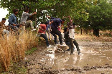 Hyderabad Hindistan 'da 19 Şubat 2024' te savaşan savaşçılar