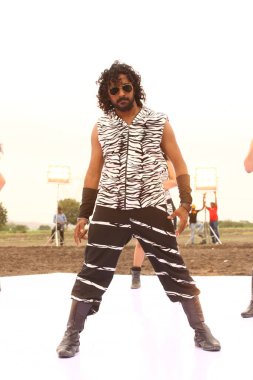 Hintli dansçı Hyderabad kılığında Hindistan 26 Şubat 2024