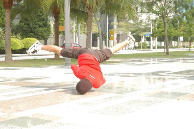 Genç Erkek Sporcu Parkour Tricks Hyderabad Hindistan 25 Şubat 2024