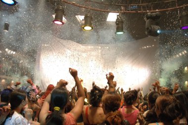 Hyderabad 'ın 19 Şubat 2024' te Hindistan 'da eğlenen insanlar