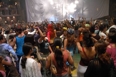 Hyderabad Hindistan 'daki insanlar 25 Şubat 2024