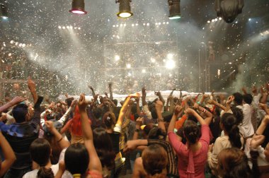 Hyderabad 'ın 19 Şubat 2024' te Hindistan 'da eğlenen insanlar