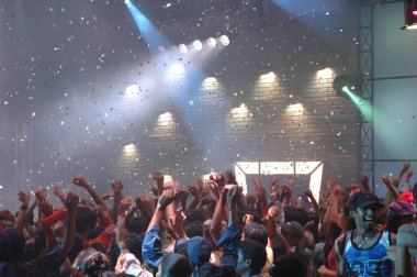 Hyderabad 'ın 19 Şubat 2024' te Hindistan 'da eğlenen insanlar