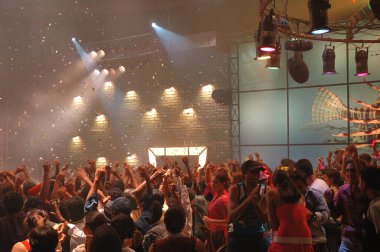 Hyderabad 'ın 19 Şubat 2024' te Hindistan 'da eğlenen insanlar