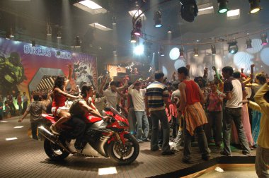 Hyderabad 'ın 19 Şubat 2024' te Hindistan 'da eğlenen insanlar