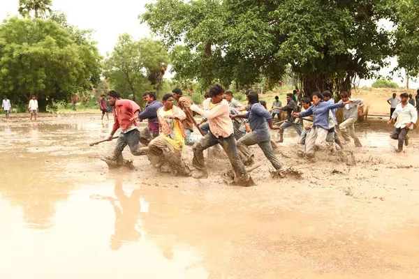Hyderabad 'daki film dövüşçüleri Hindistan 25 Şubat 2024