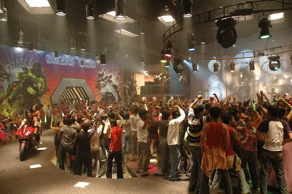 Hyderabad 'ın 19 Şubat 2024' te Hindistan 'da eğlenen insanlar