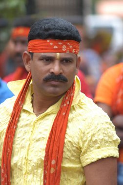 Hintli Erkek Dansçı Hyderabad kılığında Hindistan 6 Şubat 2024