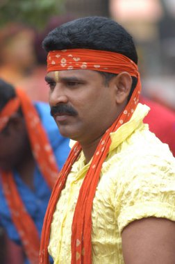 Hintli Erkek Dansçı Hyderabad kılığında Hindistan 6 Şubat 2024