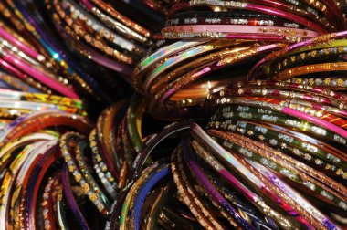 Çok renkli Bangles yakın plan