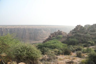 Hindistan Tepesi 'nde çiğ taşlar