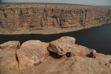 Doğada Rock Hill ve Water Hindistan