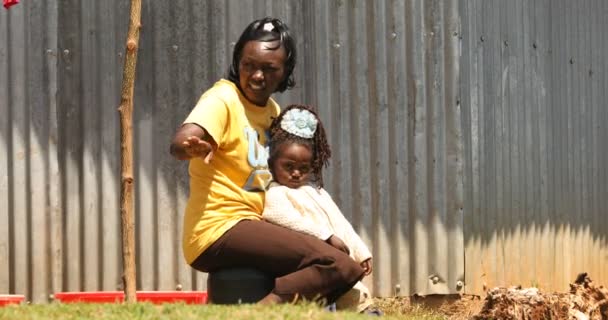 非洲母亲和儿童肯尼亚肯尼亚2024年3月5日 — 图库视频影像