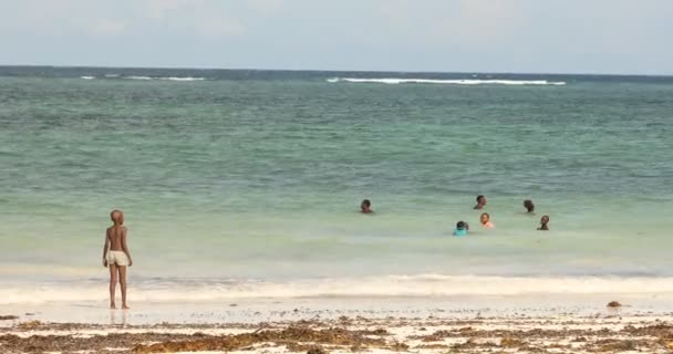 Turyści Plaży Nairobi Kenia Afryka Marca 2024 — Wideo stockowe