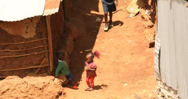 Afrikanisches Schwarzes Kind Hause Nairobi Kenia Afrika März 2024 — Stockvideo