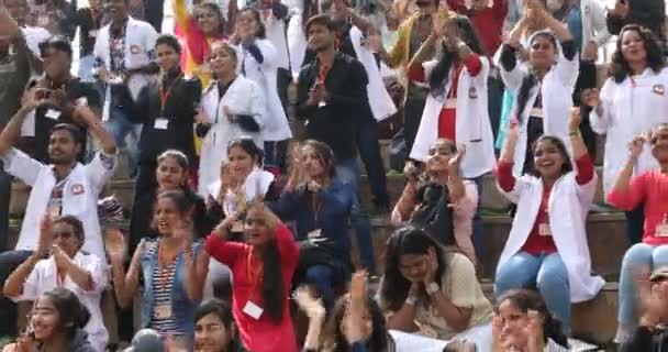 Estudiantes Indios Aplaudiendo Progrom Hyderabad India Marzo 2024 — Vídeo de stock