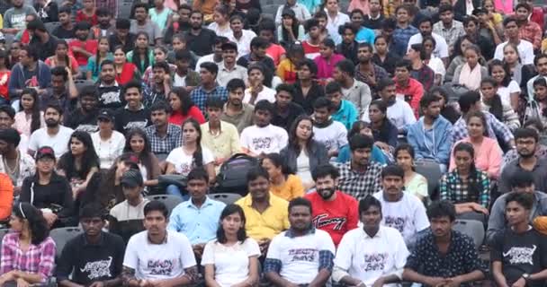 Estudantes Indianos Céu Aberto Auditório Março 2024 Hyderabad Índia — Vídeo de Stock