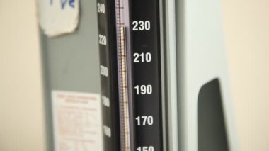Masadaki kalp basıncı Sphygmomanometre
